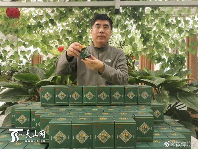 红了主播，火了农货！尉犁副县长直播3小时“带货”11万元香梨膏