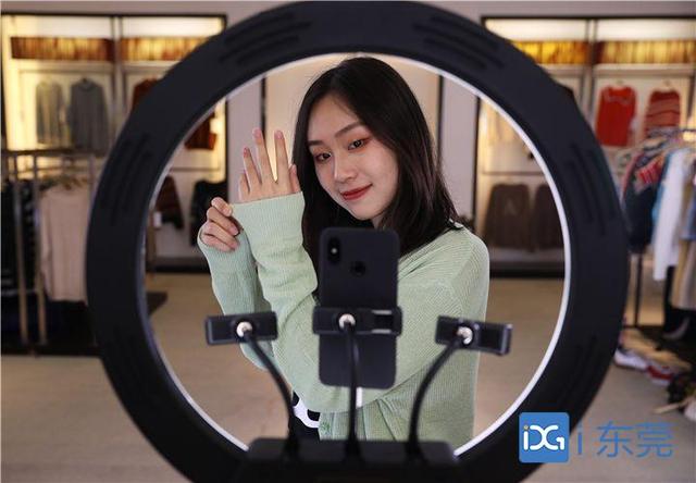 图片新闻｜直播带货的春天