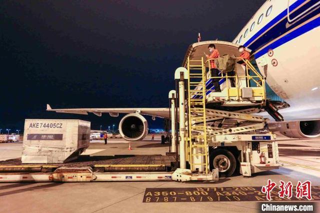 南方航空完成255架次“客改货”航班 助力全球“带货”