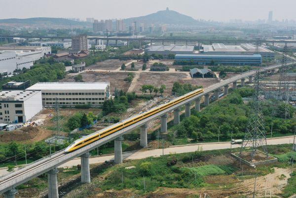 新华社：央媒线上“带货” ，全国人民为武汉“搭把手”