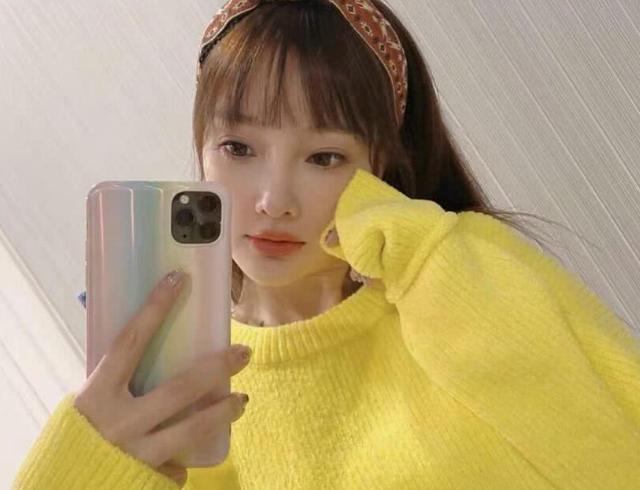李小璐转战直播带货，直播四小时全程被骂，下播哭到心疼！