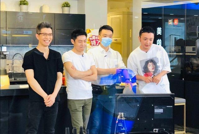 破纪录！一晚上卖5亿，撒贝宁康辉小尼朱广权组成最强带货男团！