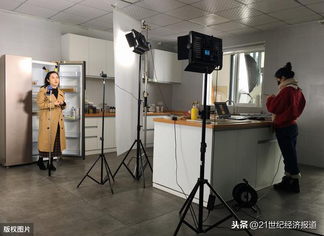 “知名品牌打5折，买洗衣粉送洗衣机”直播带货一定要顶流？价平高质最重要